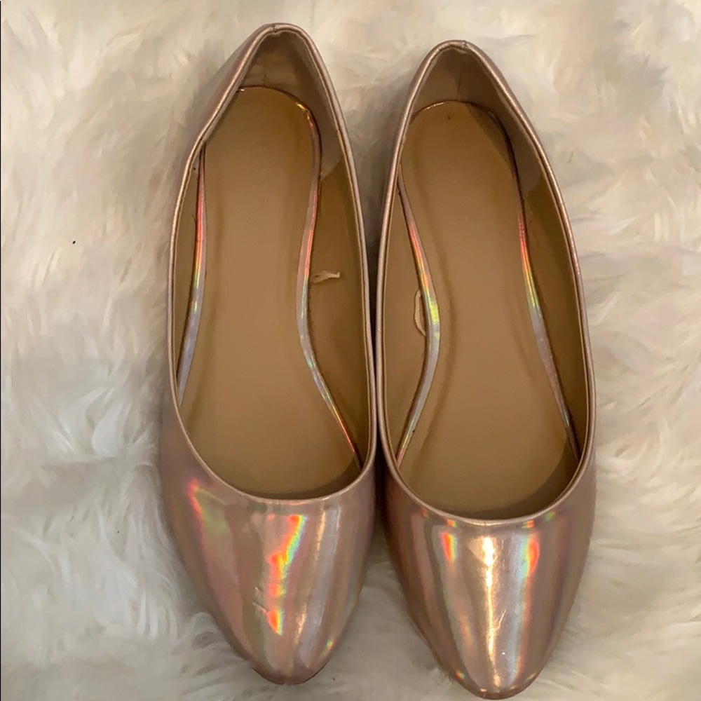 Holographic Flats